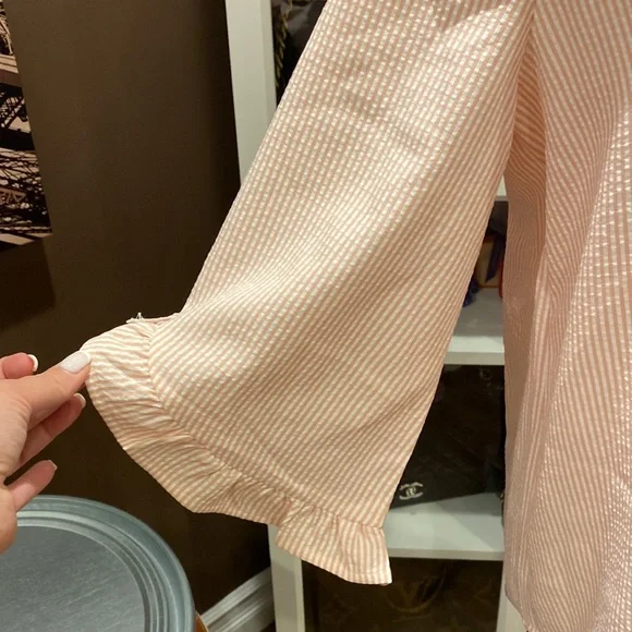 Sear sucker blouse - Picture 2 of 4